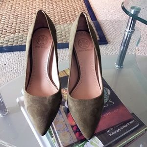 Tory Burch Sage Suede Pumps